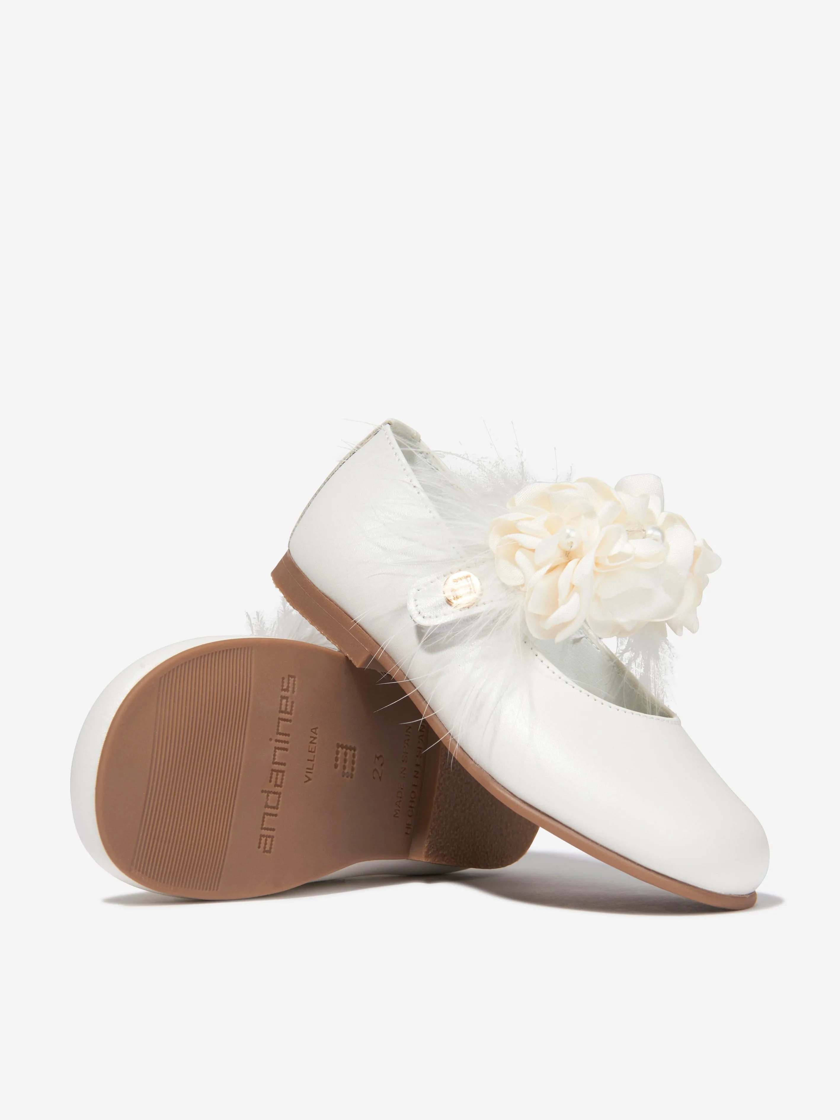 Andanines Girls Leather Flower Strap Shoes in Beige