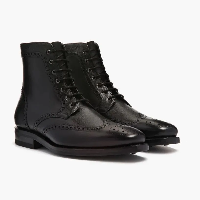 LACE BOOTS WITH BROGUE DETAIL - BLACK