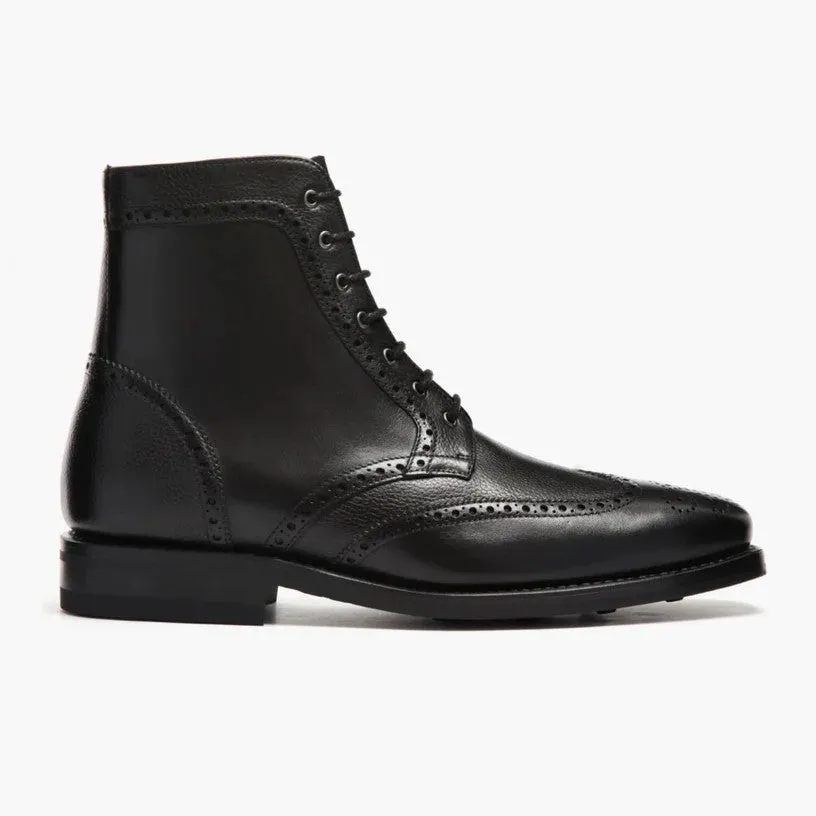 LACE BOOTS WITH BROGUE DETAIL - BLACK