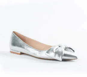 The Bow Pointed Flat in Silver