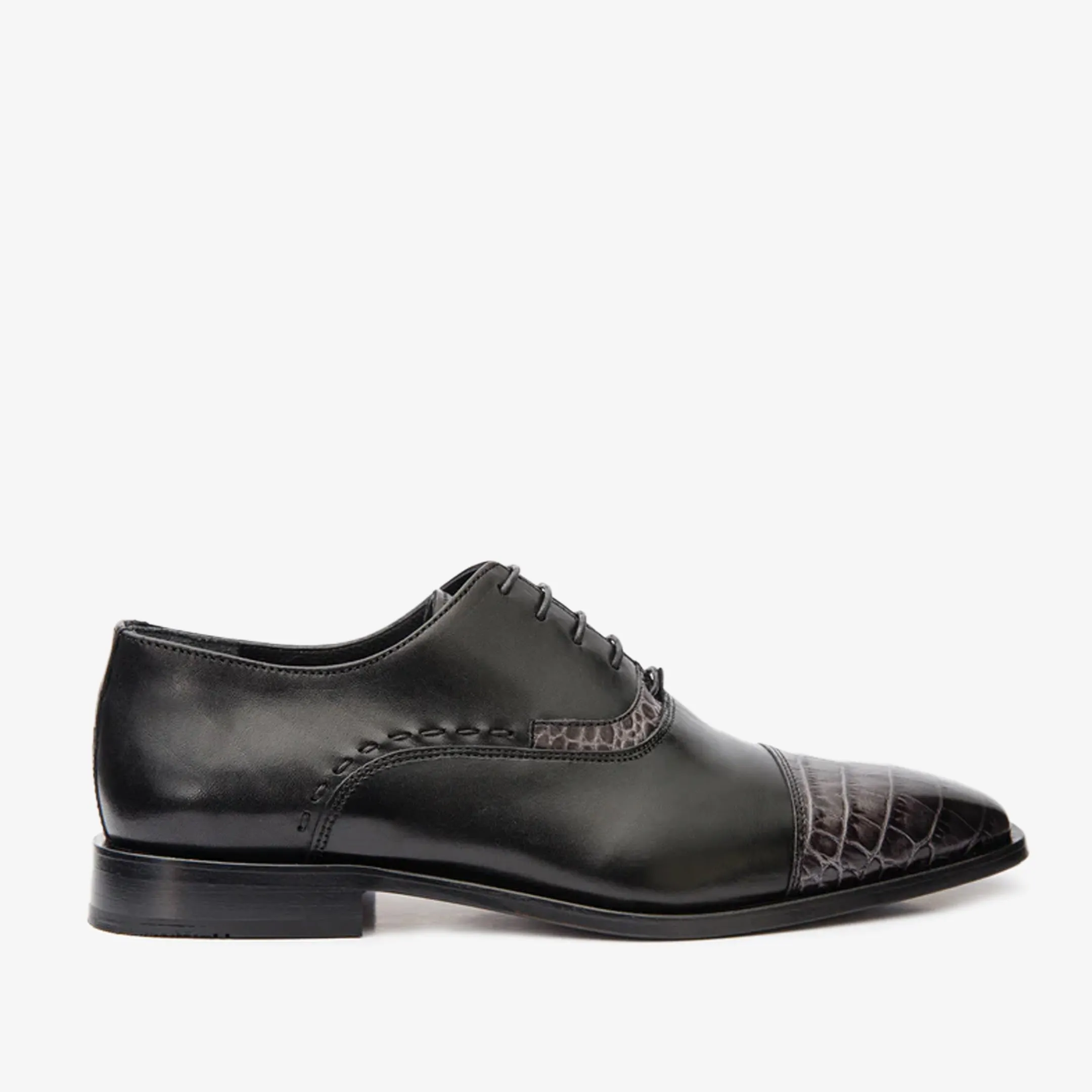 The Yukon Black Single Brogue Cap Toe Oxford Men Shoe